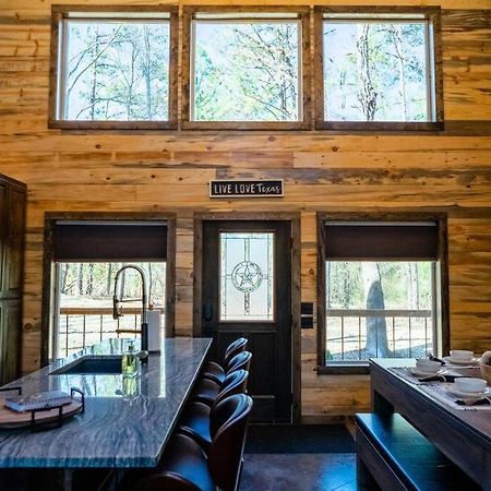 The Big Tex Luxury Cabin Is Epic ブロークン・ボウ エクステリア 写真