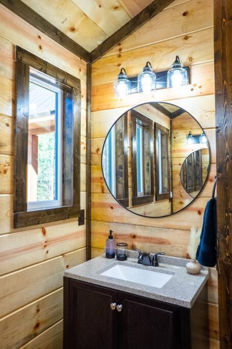 The Big Tex Luxury Cabin Is Epic ブロークン・ボウ エクステリア 写真