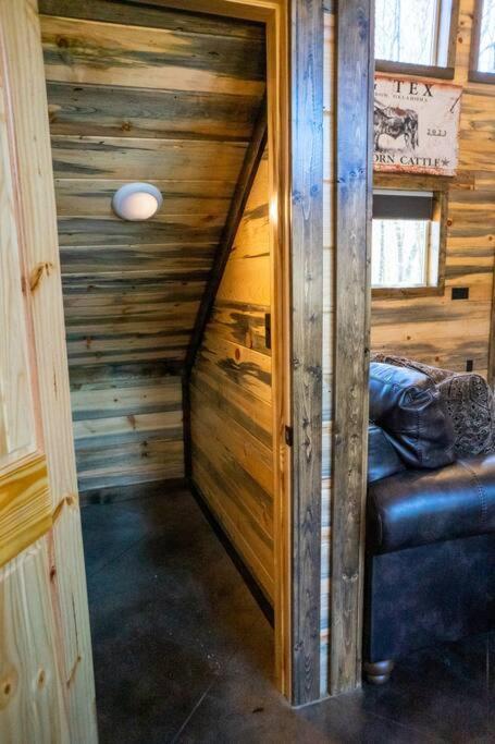 The Big Tex Luxury Cabin Is Epic ブロークン・ボウ エクステリア 写真