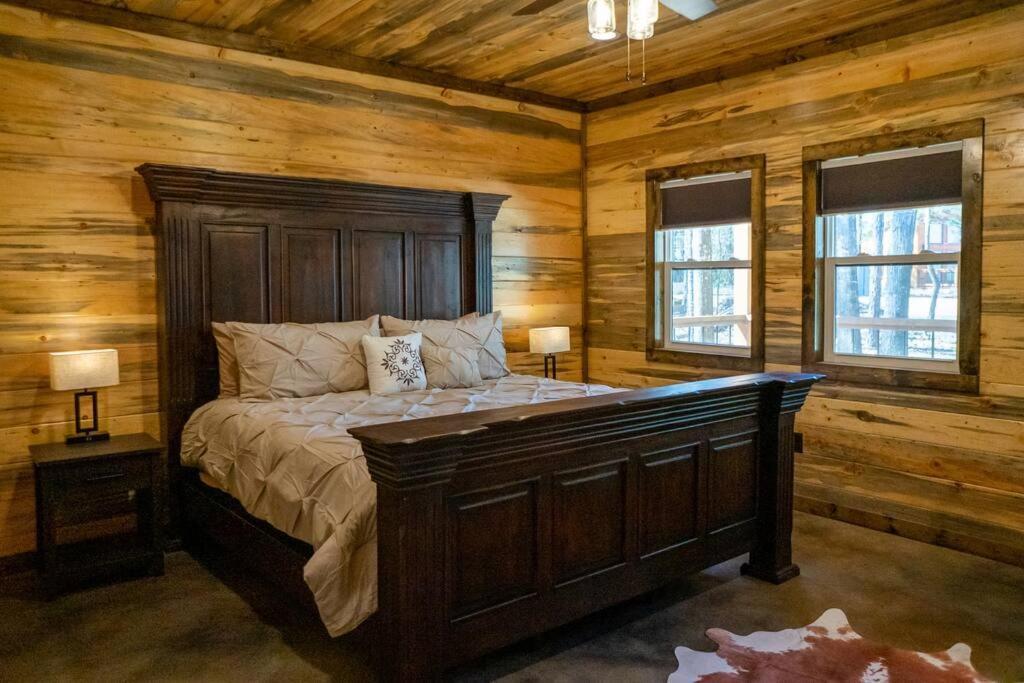 The Big Tex Luxury Cabin Is Epic ブロークン・ボウ エクステリア 写真