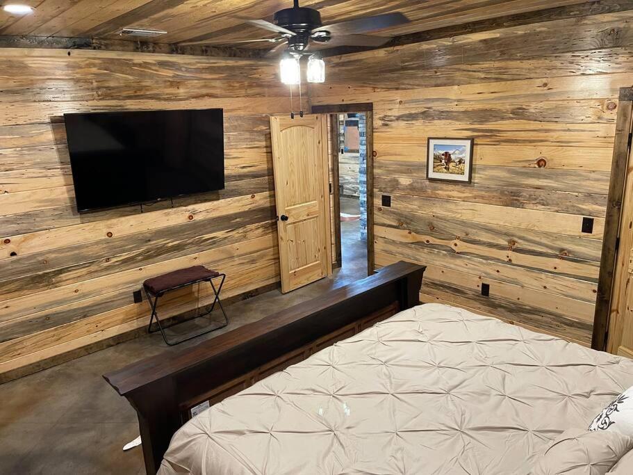 The Big Tex Luxury Cabin Is Epic ブロークン・ボウ エクステリア 写真