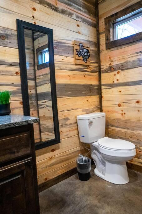 The Big Tex Luxury Cabin Is Epic ブロークン・ボウ エクステリア 写真